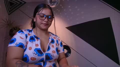 Lilith and Khloe  online show from 14, 10, 2025