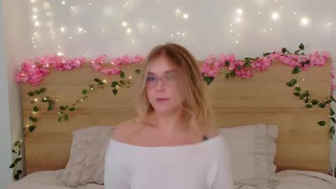 Lilith Bonheur online show from 30, 9, 2025