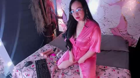 LILITH OWEN online show from 6, 3, 2026