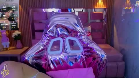 Snapshot of lilith_petit_sub chatting on 18, 10, 2025 Lilith online show from 18, 10, 2025