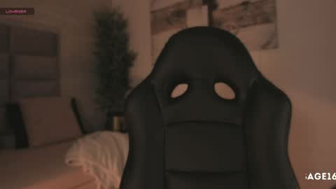 lilith_sage_ online show from 24, 4, 2026