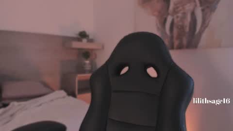 lilith_sage_ online show from 11, 7, 2026