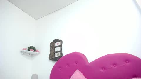 Lilith Smith online show from 8, 2, 2025