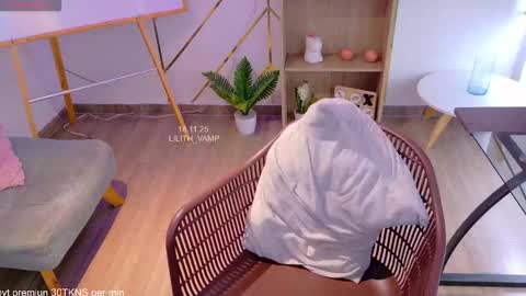 LILITH 200 LIKES   Thursday Clown Costume M online show from 20, 11, 2025