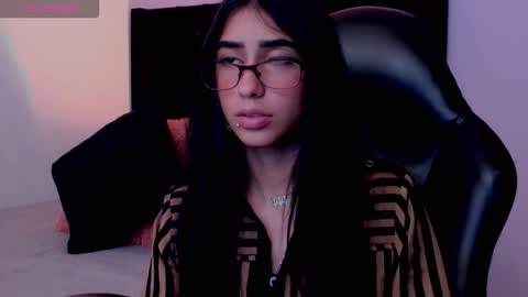 Snapshot of lilithcollins chatting on 17, 10, 2025 LILIKTH online show from 17, 10, 2025