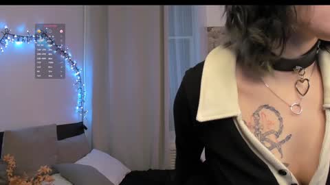 Snapshot of lilithlunna chatting on 2, 2, 2025 Lilith online show from 2, 2, 2025