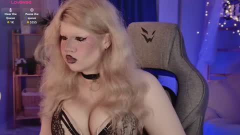 LilithNelson online show from 24, 7, 2026