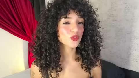 Snapshot of lilithsteinberg chatting on 12, 9, 2025 jessi 3 online show from 12, 9, 2025