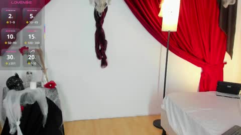 Snapshot of lilithsteinberg chatting on 9, 10, 2025 jessi 3 online show from 9, 10, 2025