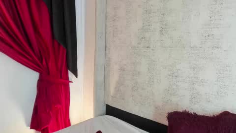 Snapshot of lilithsteinberg chatting on 24, 11, 2025 jessi 3 online show from 24, 11, 2025