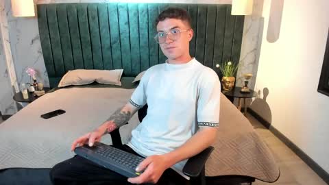 Lil James online show from 27, 4, 2026