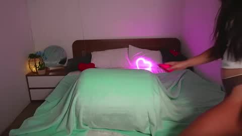 Lill Dayna online show from 29, 11, 2025