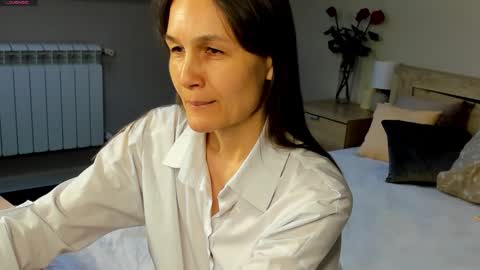 lillian_white1 online show from 8, 2, 2025