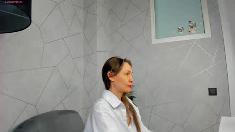 lillian_white1 online show from 11, 3, 2025