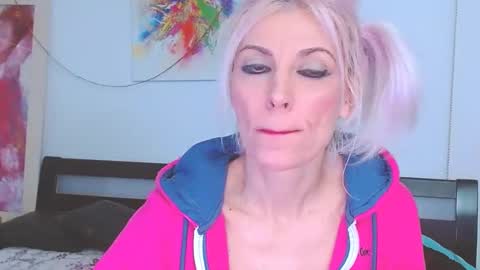 Lara online show from 20, 2, 2025