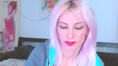 Lara online show from 3, 3, 2025