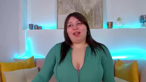 LillianHaig online show from 3, 3, 2025