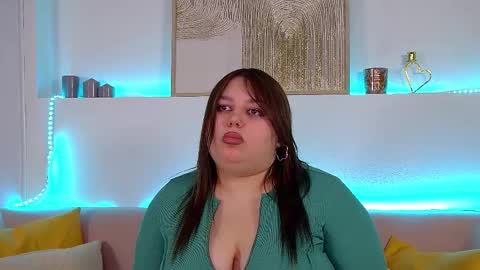 LillianHaig online show from 4, 3, 2025