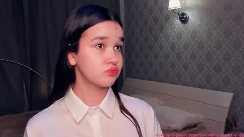 Snapshot of lilliecelina chatting on 18, 12, 2025 Celina Lillie online show from 18, 12, 2025