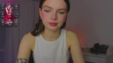 Snapshot of lillly_meow_ chatting on 16, 4, 2026 Lilia online show from 16, 4, 2026