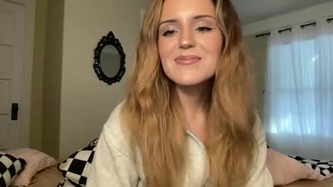 lilly_adams88 online show from 8, 6, 2026
