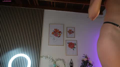 Snapshot of lilly_dollss chatting on 1, 5, 2026 Sofia online show from 1, 5, 2026