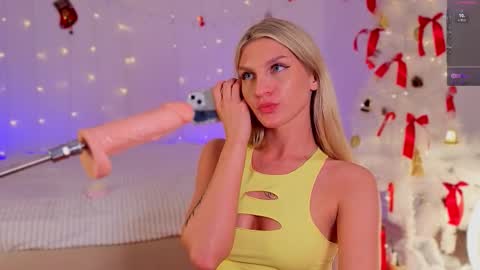 lilly_lux online show from 9, 1, 2026