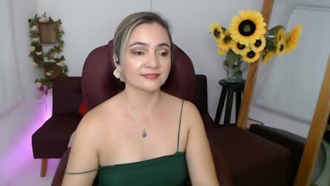 Snapshot of lilly_milf chatting on 20, 7, 2026 Lilly online show from 20, 7, 2026
