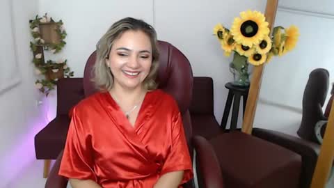 Snapshot of lilly_milf chatting on 23, 7, 2026 Lilly online show from 23, 7, 2026