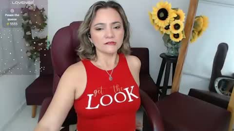 Snapshot of lilly_milf chatting on 28, 7, 2026 Lilly online show from 28, 7, 2026