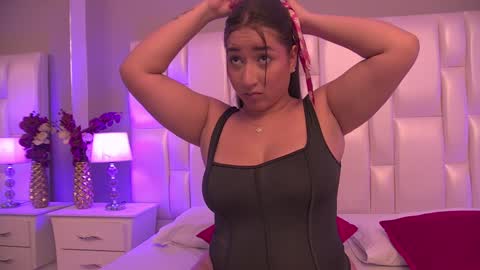 Lilly Peach online show from 4, 1, 2025