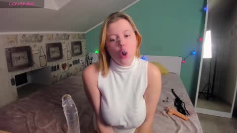 Snapshot of lillydepp chatting on 19, 12, 2024 Lilly Depp online show from 19, 12, 2024