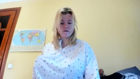 Snapshot of lillydepp chatting on 20, 10, 2025 Lilly Depp online show from 20, 10, 2025