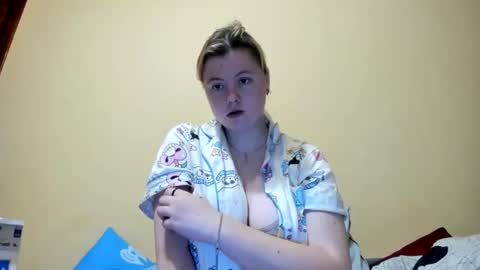 Snapshot of lillydepp chatting on 20, 11, 2025 Lilly Depp online show from 20, 11, 2025