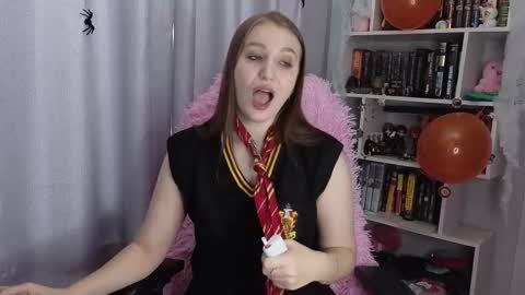 LillyFan X online show from 2, 11, 2025