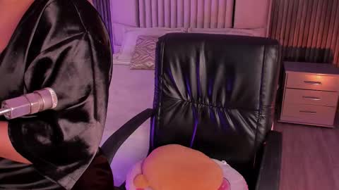 Lilly Ortiz online show from 13, 3, 2026