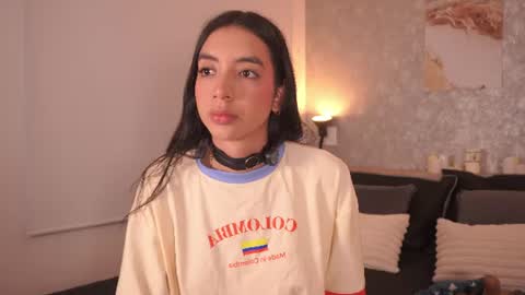 Lilly Thompson  online show from 28, 6, 2026