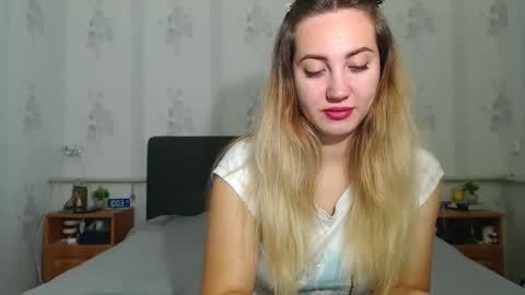 lilu_cute25 online show from 3, 11, 2025