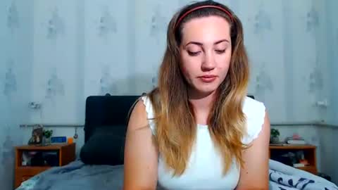 lilu_cute25 online show from 24, 6, 2026