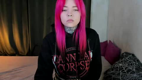 Little slave Kayden online show from 25, 4, 2026