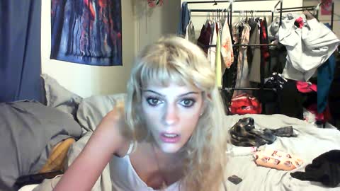 Little Violet online show from 13, 9, 2025