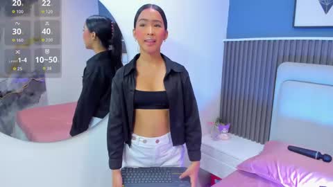  lily  online show from 10, 11, 2025