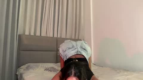Lily online show from 28, 7, 2026