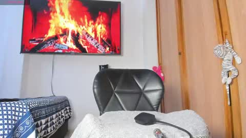   online show from 27, 4, 2026