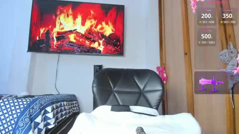   online show from 28, 4, 2026