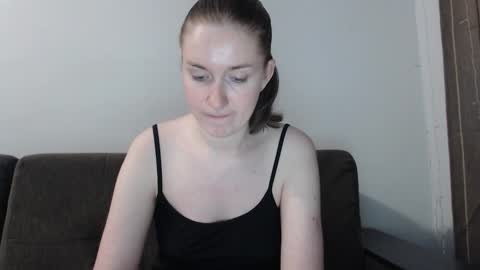 lily_love_x online show from 12, 10, 2025