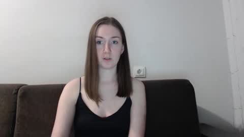 lily_love_x online show from 18, 11, 2025