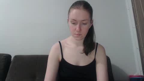 lily_love_x online show from 24, 4, 2026