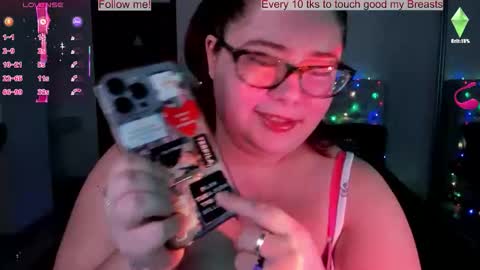 Snapshot of lily_lu_one chatting on 4, 10, 2025 Elina online show from 4, 10, 2025