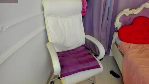 Snapshot of lily_merlin chatting on 1, 8, 2026 Lily online show from 1, 8, 2026